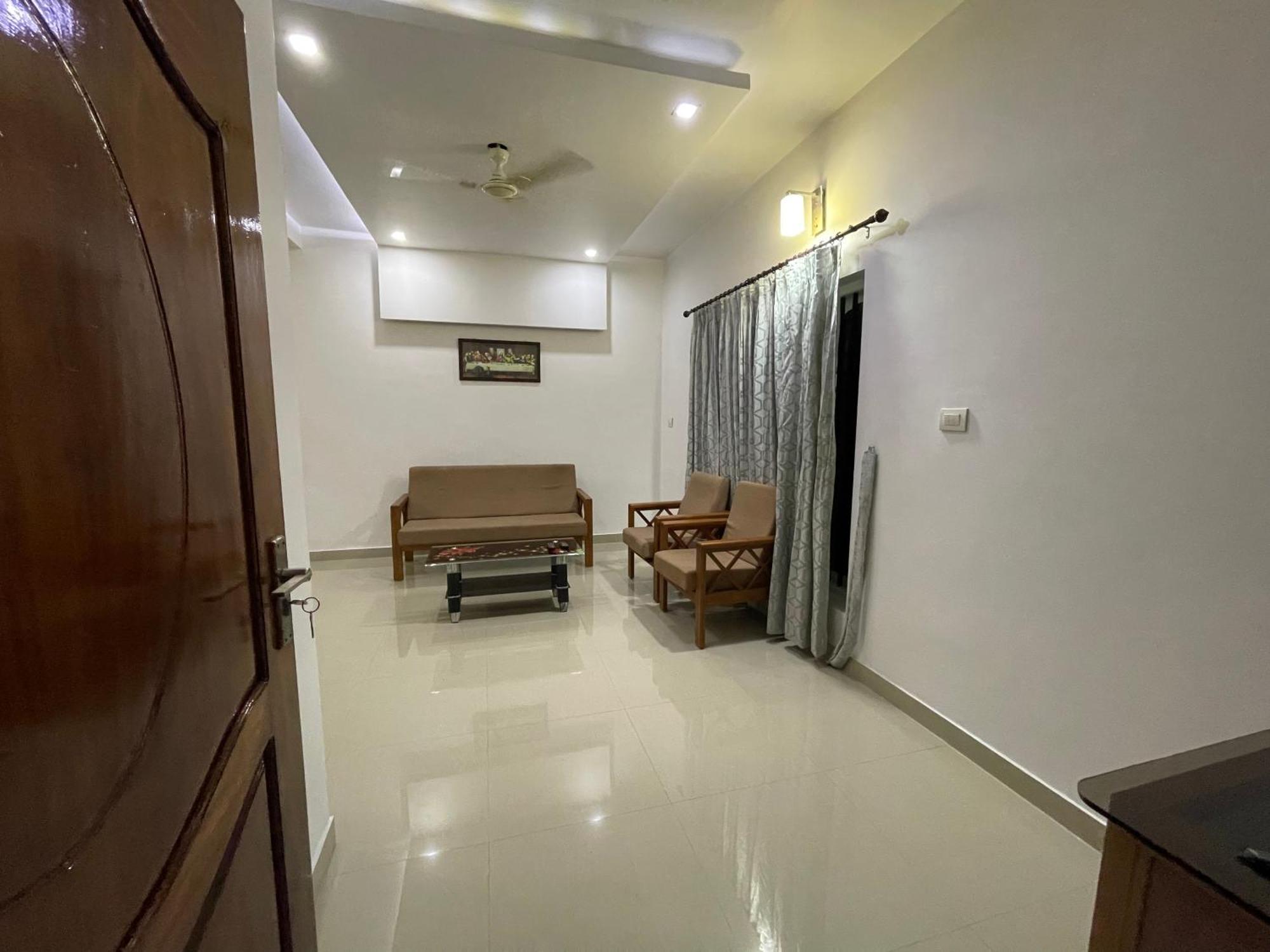 Dream Home Kochi Tripunithura Exterior photo